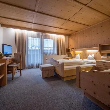 Egger Apartment Fuegen