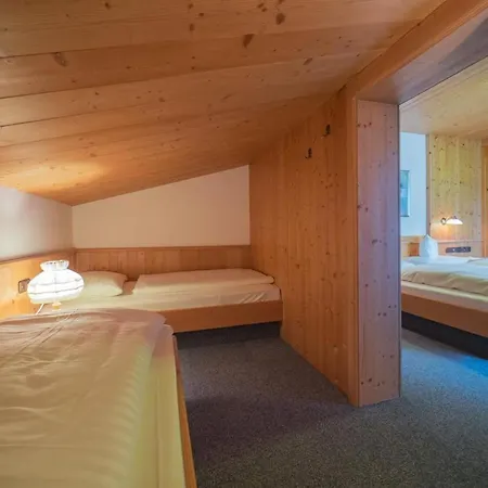 Guest house Egger - Direkt An Der Spieljochbahn Fuegen